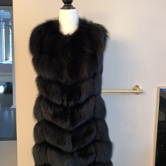 YVES Solomon Black fur vest new - Picture 7 of 11